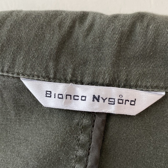 Bianca Nygard military style olive grren jacket. Chest 20”  Length 27.5” Unlined - Picture 8 of 13